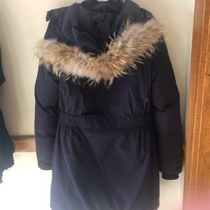 Women’s Canada Goose Jacket in Medium. Navy Blue.